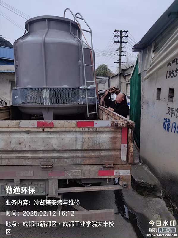 泸州60T玻璃钢冷却塔整塔发货